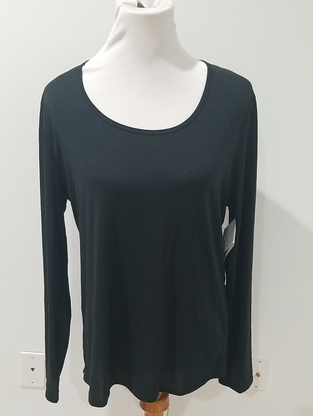 Lucy  Long Sleeve Workout Tee - Black